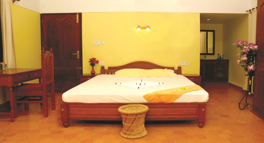 Amrutham Ayurvedic Village Resort Kovalam Kamer foto